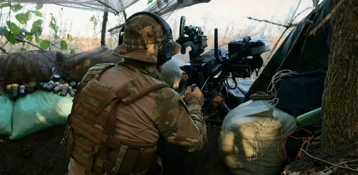 Tuyên bố cho biết, Quân đội Ukraine "tiếp tục giữ vững vị trí của mình... và đang thực hiện các hành động để mở rộng chỗ đứng chân". Còn lực lượng Thủy quân lục chiến Ukraine trước đó đã đưa ra một tuyên bố nói rằng, "một loạt hoạt động thành công đã được thực hiện" và "giao tranh ác liệt vẫn tiếp tục".