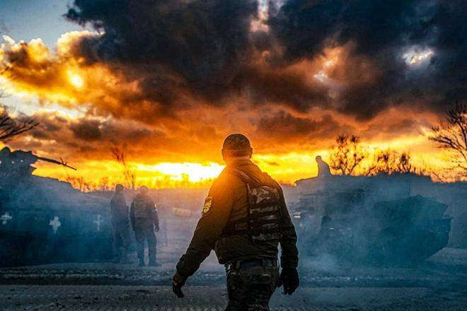 Còn theo ông Vladimir Sardo, "thống đốc" vùng Kherson do Moscow bổ nhiệm, cũng chính thức xác nhận bước tiến của quân Ukraine tại vùng Kherson bên tả ngạn sông Dnieper. Tuy nhiên ông cho rằng, quân Ukraine mạo hiểm vượt sông, sẽ phải hứng chịu “lửa địa ngục” của quân Nga.