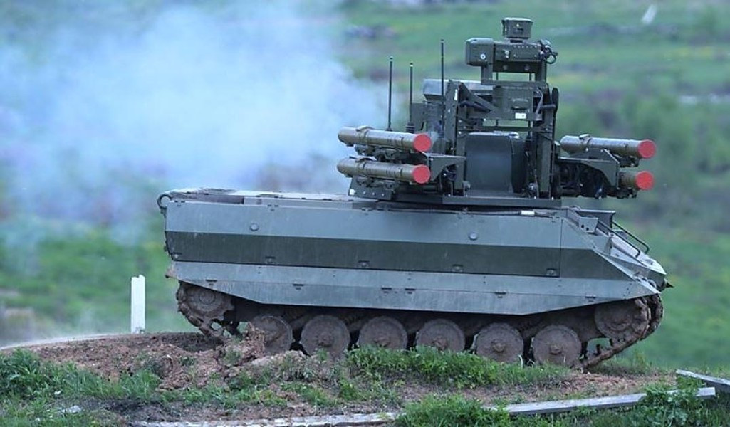 Đơn vị chiến đấu chính của hệ thống là 4 phương tiện không người lái Uran-9; thiết bị sử dụng khung gầm bánh xích với sáu cặp bánh chịu nặng, một cặp bánh dẫn hướng và một cặp bánh dẫn động. Xe có chiều dài 5,12 mét, rộng 2,53 mét, cao 2,5 mét, trọng lượng rỗng khoảng 10 tấn.