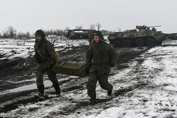 Chính thỏa thuận này đã thúc đẩy các bên xung đột tiến tới một thỏa thuận “Minsk”, nhằm mục đích ngừng bắn và đàm phán. Tuy nhiên, do tình hình căng thẳng ở Nga và Ukraine, cuộc đàm phán “Mô hình Normandy” sẽ được khởi động lại vào năm 2022. Dù kết thúc mà không có kết quả nhưng châu Âu vẫn không từ bỏ hòa giải.