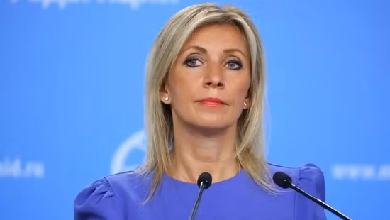 Người phát ngôn Bộ Ngoại giao Nga Zakharova đã chế giễu gay gắt: Ngày 15/2, “ngày mà hệ thống tuyên truyền chiến tranh của phương Tây thất bại sẽ đi vào lịch sử”. Truyền thông phương Tây từng “chỉ định ngày 16/2 là ngày Nga tấn công Ukraine” và hành động của Nga đã xóa tan tin đồn chiến tranh của Mỹ.