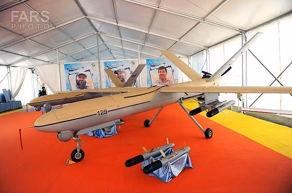 Ngoài UAV Shahed-136, loại UAV tầm xa Shaheed-129 của Iran cũng rất tốt; theo một số thông tin, đây có thể là mẫu UAV được sao chép từ loại UAV MQ-1 Predator của Mỹ. Nhưng chúng đơn giản hơn và rẻ hơn nhiều so với UAV trong cùng phân khúc như Predator hoặc UAV TB-2 của Thổ Nhĩ Kỳ. 