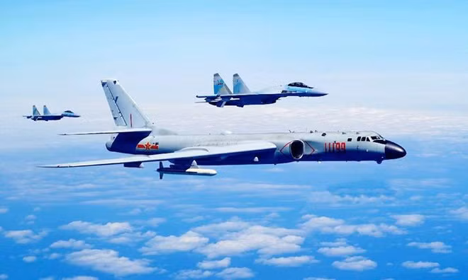 Trong khoảng thời gian từ ngày 1 đến ngày 4/10, trùng với ngày Quốc khánh của Trung Quốc, Không quân PLA đã điều kỷ lục 149 máy bay quân sự cacsi loại bay vào vùng nhận dạng phòng không của Đài Loan.