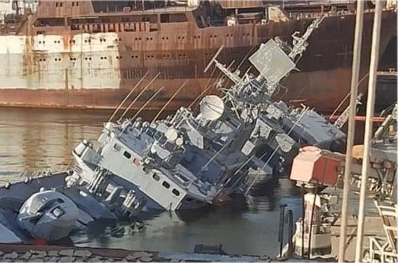 Sau khi xung đột Nga-Ukraine bùng nổ, năng lực hải quân vốn tương đối hạn chế của Ukraine đã nhanh chóng bị Nga phá hủy. Một số tàu chiến ít ỏi của Ukraine thậm chí còn tự đánh chìm để khỏi rơi vào tay Nga. 