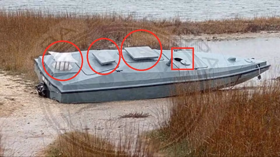 Tuy nhiên, xem xét từ chiếc USV MAGURA V5 bị Nga bắt sống lần này, có những khác biệt nhất định trong các bộ phận mà chúng mang theo; không giống như chiếc tàu trưng bày trong triển lãm ở Thổ Nhĩ Kỳ vừa qua. 