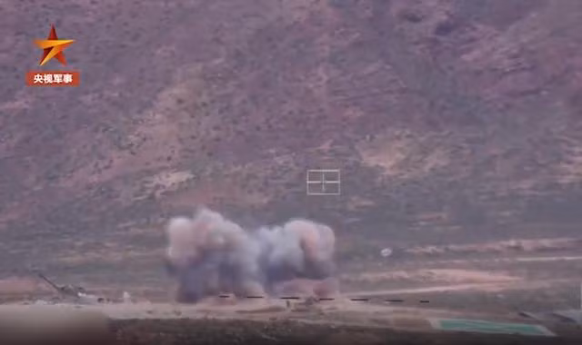 Vừa qua, hệ thống tên lửa chống tăng HJ-10 đã được PLA triển khai tại Thung lũng Ladakh dọc khu vực xung đột với biên giới với Ấn Độ, để đối đầu với những chiếc xe tăng T-72 và T-90 của Quân đội Ấn Độ; trong đó PLA đã tiến hành thử nghiệm phóng HJ-10 ở nơi địa hình có độ cao 4.500 mét so với mực nước biển.