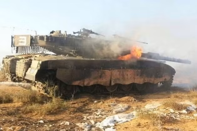 Các nguồn tin ở Trung Đông cho biết, đây là chiếc xe tăng Merkava thứ hai bị phá hủy kể từ khi bắt đầu cuộc tấn công của Hamas. Nhiều bình luận trên mạng xã hội thu hút sự chú ý đến “chiến thuật của Ukraine” được Hamas sử dụng, để chống lại các phương tiện chiến đấu mặt đất của Israel.
