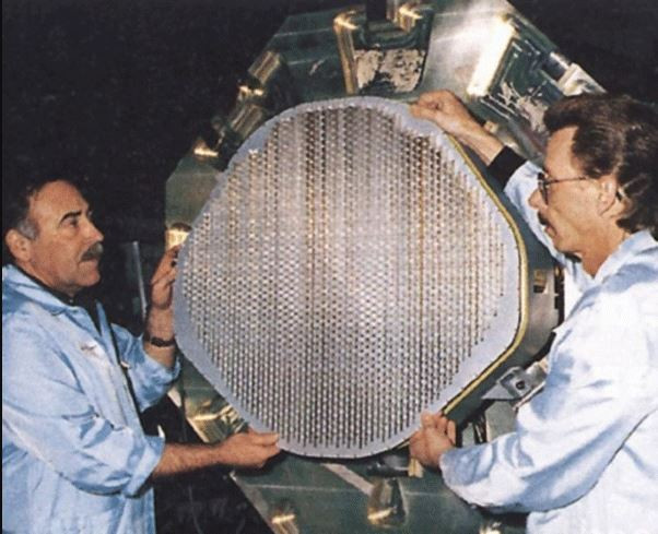 Lúc này công nghệ radar đã phát triển từ kỷ nguyên radar xung Doppler sang radar mảng pha quét điện tử chủ động (EASA). Tuy nhiên Quân đội Nga chưa bắt kịp và vẫn phải tiến từng bước một, nên Quân đội Nga hiện tại chỉ có thể tiếp tục sử dụng máy bay cảnh báo sớm A-50, vốn đã lạc hậu.