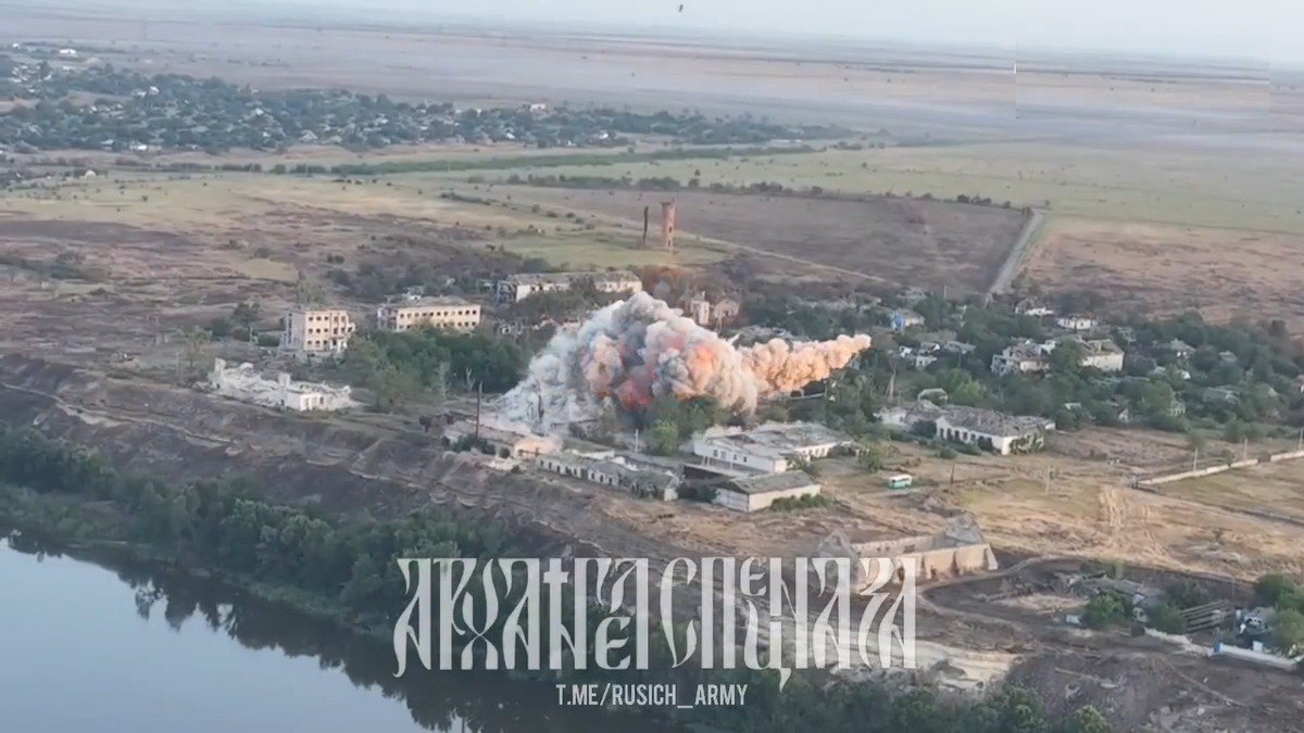 Theo các nhà phân tích quân sự, việc sử dụng bom FAB-3000 thường xuyên cho thấy Quân đội Nga đang tăng cường hỏa lực có sức công phá lớn, nhằm đạt được hiệu quả tối đa khi thực hiện các cuộc tấn công mục tiêu kiên cố. 