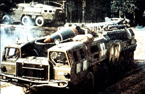 Tuy nhiên trong thời kỳ Chiến tranh Lạnh, trên thực tế, khoảng cách trình độ công nghệ tên lửa của Trung Quốc với Mỹ và Liên Xô vẫn còn rất rõ ràng. Sau khi có tên lửa Scud-C, công nghệ tên lửa của Trung Quốc đã được cải thiện hơn nữa và nó cũng cung cấp hỗ trợ kỹ thuật mới cho việc phát triển các tên lửa tiên tiến hơn. 