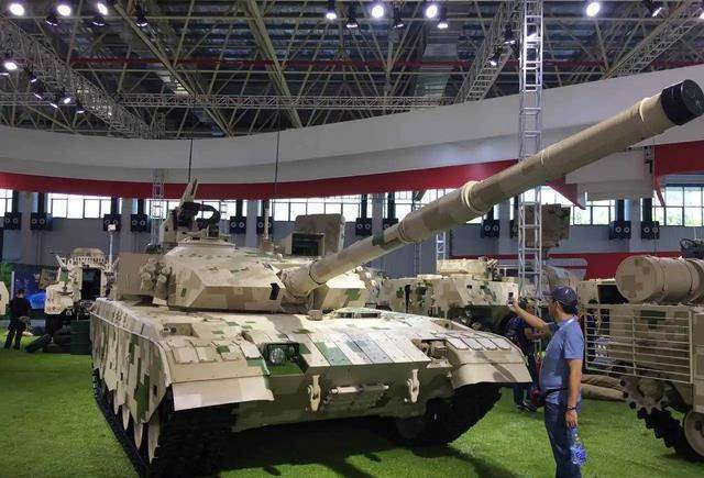 Những thành tựu to lớn trong phát triển công nghiệp quốc phòng hiện nay của Trung Quốc không phải đạt được trong một sớm một chiều; ngoài sự đầu tư “không tiếc tay” của Bắc Kinh, tất nhiên không thể thiếu sự “giúp đỡ to lớn” của các nước khác đối với Trung Quốc.