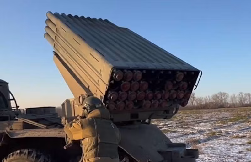 Hiện các mũi xung kích của quân Wagner đã chiếm được các điểm cao khống chế (cao hơn 100 mét), có giá trị chiến thuật cao, nằm ngay phía bắc Berkhovka. Với việc bố trí hỏa lực bắn thẳng tại đây, quân Wagner có thể khống chế hoàn toàn quân Ukraine không chỉ ở Berkhovka, mà còn ở Dubovo-Vasilevka. 