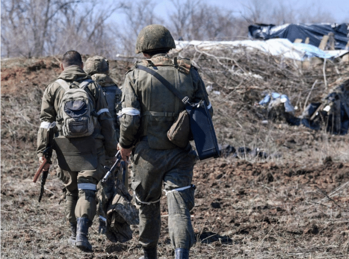 Hiện tuyến đường cao tốc M-03 từ Slavyansk đến Bakhmut đã bị lực lượng lính đánh thuê Wagner phong tỏa hoàn toàn ở khu vực Yagodnoye. Ngoài ra theo nhiều nhiều nguồn tin khác nhau (cả của Nga và Ukraine), có rất nhiều bằng chứng, bao gồm cả video, về các trận chiến dọc theo tuyến đường sắt ở phía bắc Stupki.