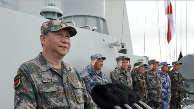 Từ dãy Himalaya đến Đông Hải, Trung Quốc đang “vận động cơ bắp quân sự” của họ, trong các tranh chấp lãnh thổ với hầu hết các nước láng giềng. Hiện Bắc Kinh có ngân sách quân sự khổng lồ lên tới 209,16 tỷ USD; lớn thứ hai thế giới và chỉ xếp sau Mỹ.