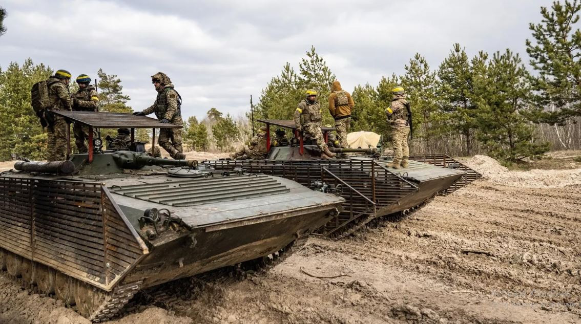 Sau khi xem xét, Bộ Tổng tham mưu Quân đội Ukraine phê chuẩn đề xuất này và dự kiến điều Lữ đoàn bộ binh cơ giới số 115 tới thế chỗ Lữ đoàn 47, làm nhiệm vụ phòng ngự ở tây bắc thành phố Avdiivka từ giữa tháng 4.