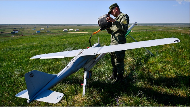 Fedutinov giải thích: “Phần lớn các UAV trinh sát thuộc loại nhỏ, thiếu những thiết bị (cả trên máy bay và dưới mặt đất) để phân tích và xử lý những thông tin thu được; do vậy sẽ rất khó khăn khi xác định những mục tiêu bị che lấp bởi các thiết bị ngụy trang công nghệ cao như Chameleon”.