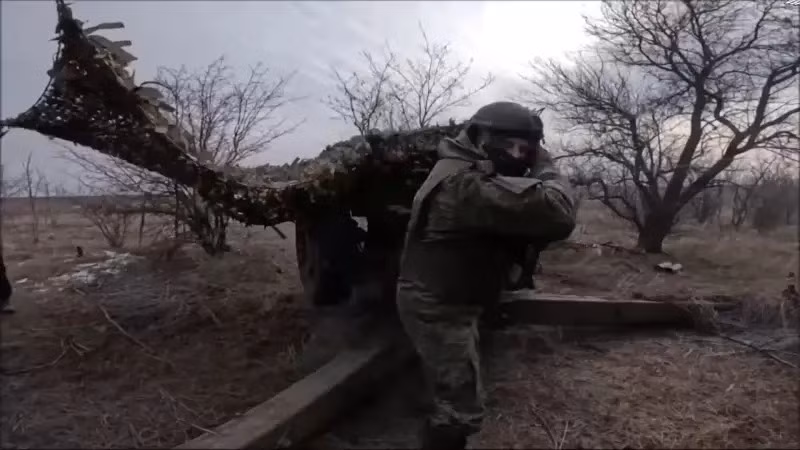 Viện Nghiên cứu Chiến tranh Mỹ (ISW), cũng đã báo cáo về tình hình tuyến phòng thủ của Ukraine tại Pokrovsk ngày 30/3, cho rằng ở đây đang có nguy cơ vỡ trận. ISW viết rằng, RFAF đã tiến ít nhất khoảng ba km về phía biên giới hành chính nằm giữa hai tỉnh Donetsk và Dnepropetrovsk, ở phía nam Pokrovsk.