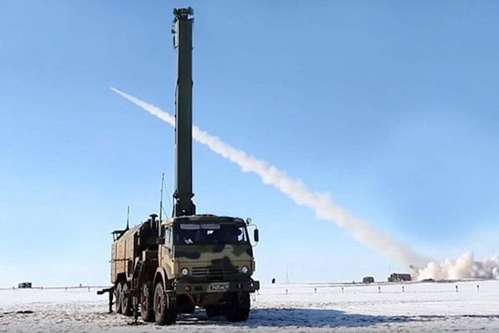 Nhược điểm duy nhất của radar trinh sát pháo binh Penicillin là loại radar thụ động, nên có tầm phát hiện nhỏ (tối đa 25 km); do vậy loại tên lửa như HIMARS có tầm bắn xa, nên ít bị đe dọa hơn. Tuy nhiên, hiệu quả phát hiện và khóa mục tiêu của pháo xe kéo kiểu cũ cũng như các loại lựu pháo tự hành và pháo phản lực phóng loạt BM-21 của Ukraine, vẫn cực kỳ đáng tin cậy. 