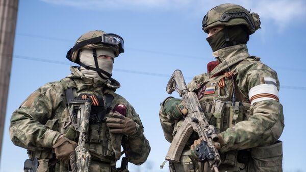 Bạn của "Latibor", một chỉ huy Wagner có mật danh là "13", nói về "Latibor" như sau: “Anh ấy là một anh hùng Nga. Chúng tôi đã sát cánh chiến đấu cùng nhau, theo những gì tôi tận mắt chứng kiến, anh ấy đã đến Syria để trực tiếp chiến đấu cùng biệt kích Wagner với súng tiểu liên”.