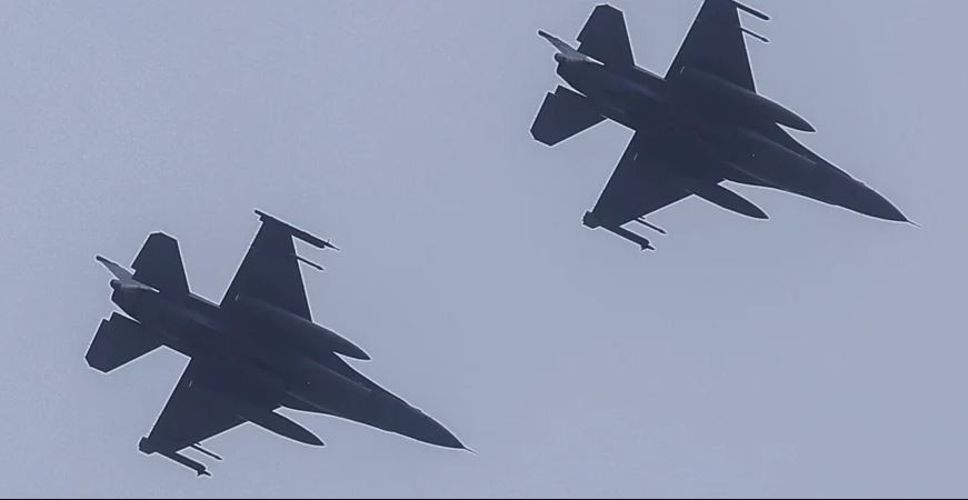 Vì vậy, xét từ góc độ yếu tố chính trị và tài chính, không có trở ngại nào đối với Argentina trong việc mua những chiếc F-16 cũ này. Như vậy Anh, đồng minh thân cận nhất của Mỹ, đã không thể ngăn cản được thương vụ mua bán máy bay này.