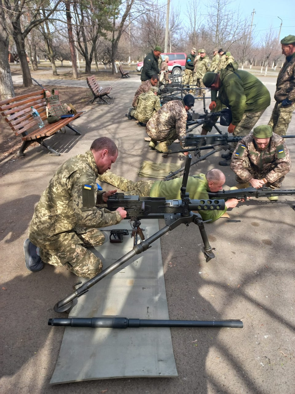 Súng máy M2 Browning cùng những vũ khí khác của phương Tây đang đóng vai trò quan trọng trong việc củng cố cuộc phản công của quân đội Ukraine hiện nay. Tuy nhiên vũ khí chính của Ukraine hiện nay vẫn là những vũ khí có từ thời Liên Xô.