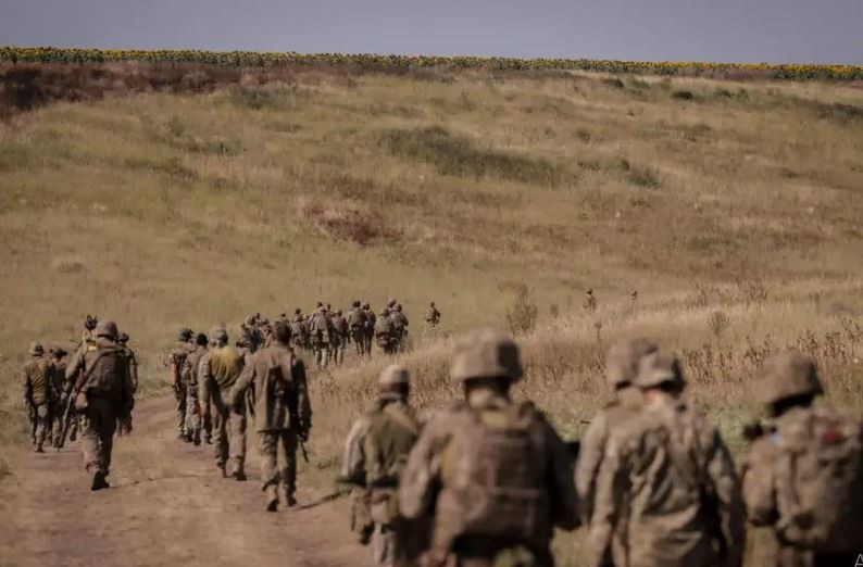 Đối với Ukraine, chuỗi trận thua này chắc chắn là một đòn nặng nề. Họ không chỉ cần đánh giá lại chiến lược, chiến thuật của mình, mà còn cần khôi phục lại tinh thần càng sớm càng tốt để đối mặt với những thử thách khó khăn hơn phía trước.