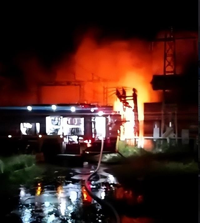 Một số nhà phân tích chỉ ra rằng, quân đội Ukraine còn đang mải tung video khoe chiến lợi phẩm ở Kharkov, trong khi đó Nga lại nắm giữ quá nhiều cơ sở hạ tầng quan trọng của Ukraine, trong đó có nhiều nhà máy điện. 