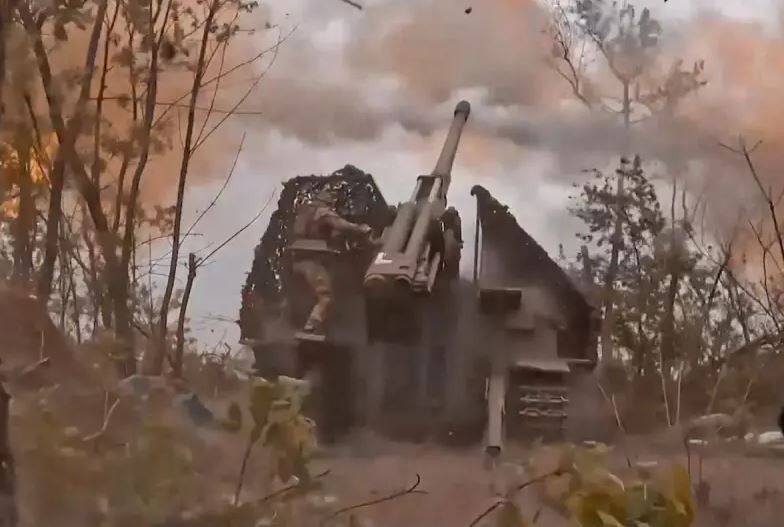 Để giải vây cho quân Ukraine ở khu rừng gần Olgovka , quân Ukraine đang cố gắng phản công vào Novoivanovka và Daryino, nhưng Cụm quân phía Bắc của Nga với hỏa lực vượt trội của pháo binh và không quân, đã đẩy lùi các cuộc tấn công theo kiểu biển người của quân Ukraine, tiêu diệt nhiều phương tiện chiến đấu bộ binh do NATO viện trợ, bằng các loại hỏa lực. 