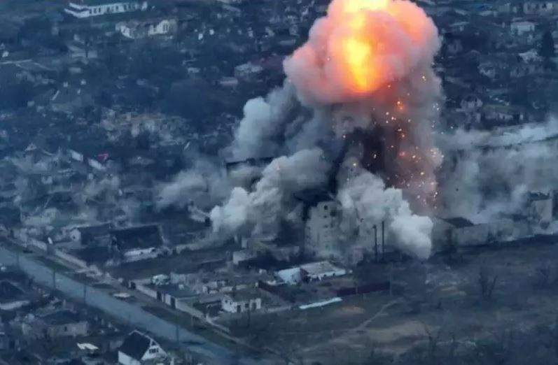 Theo đại diện của DPR cho biết, do tổn thất cực cao, các đơn vị tinh nhuệ nhất của Quân đội Ukraine, đều đã được tăng cường cho chiến trường Bakhmut từ trước, nhưng đã bị thiệt hại đáng kể.