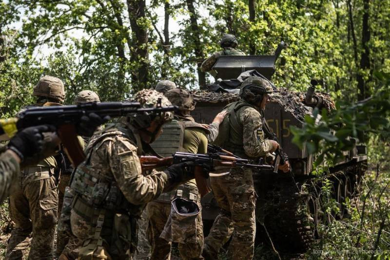 Báo Mỹ: Ukraine có thể thay đổi chiến lược phản công Bao My: Ukraine co the thay doi chien luoc phan cong