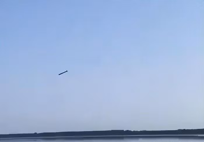 Trong chiến thuật tập kích của Quân đội Nga vừa qua, họ thường phóng nhiều loại tên lửa hành trình khác nhau về phía Ukraine, nhưng nhiều tên lửa có mục đích thực sự không phải để tấn công mục tiêu, mà là để kích hoạt phản ứng từ hệ thống tên lửa phòng không của Ukraine.