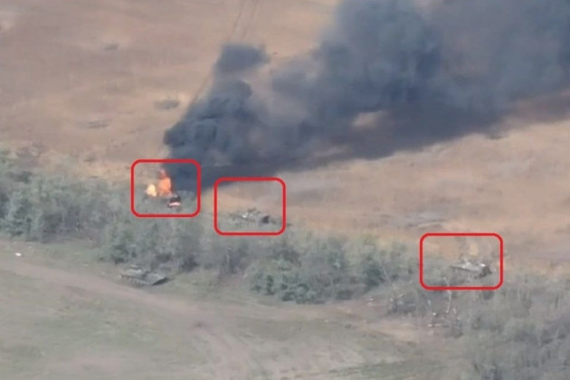 Để tránh hỏa lực của Quân đội Nga, phần còn lại của bộ binh Ukraine đã phân tán vào rừng để chờ sự chi viện của thê đội 2. Theo một số nhà phân tích, quân đội Ukraine thường sử dụng lực lượng tập trung đông nhất, để phát động các cuộc tấn công chợp nhoáng, với ưu thế áp đảo về quân số so với quân Nga.