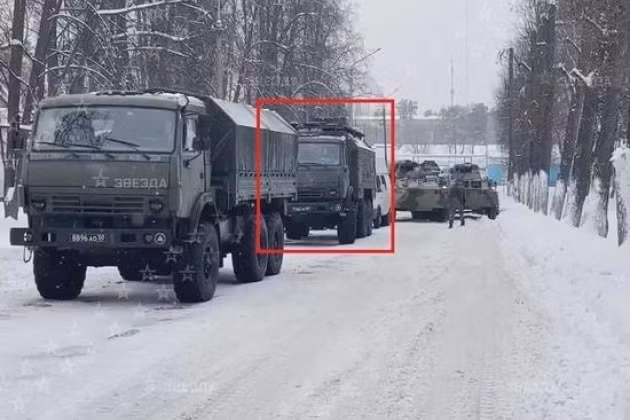 Theo truyền thông Nga, các phương tiện tác chiến điện tử của Nga, có thể nhanh chóng xác định các khu vực tập trung chính của lực lượng cực đoan, bạo loạn; từ đó xác định thành phần, lực lượng chủ yếu của chúng và tổ chức phương án tiêu diệt.