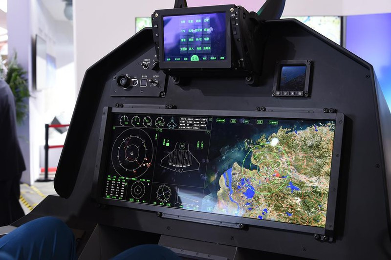 Những radar như vậy khó gây nhiễu kết hợp với màn hình buồng lái mới, hệ thống định vị và liên kết dữ liệu, những nâng cấp này đã tạo ra một cuộc cách mạng hiệu quả về khả năng của J-11B.