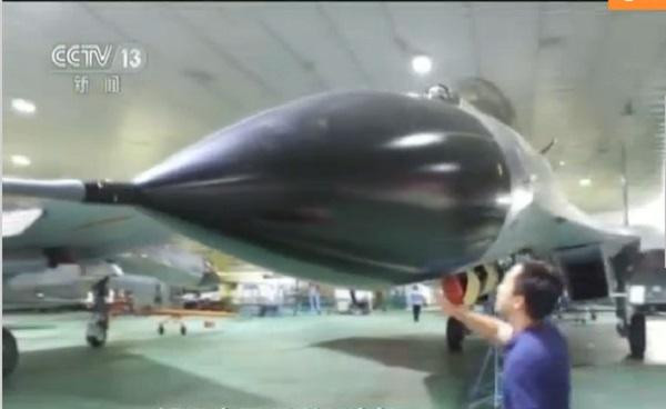 Thay vào đó, Trung Quốc dường như đã quyết định tập trung vào việc hiện đại hóa phi đội J-11B với hệ thống điện tử hàng không và cảm biến tương đương với J-11D mà không đầu tư vào việc chế tạo khung máy bay mới.