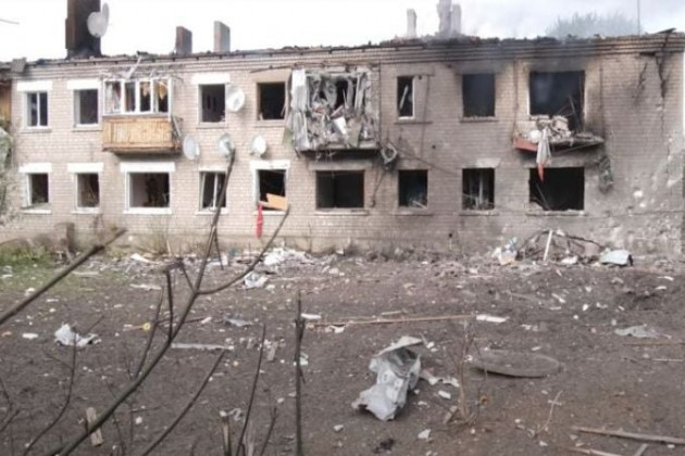 Với rất nhiều binh sĩ Ukraine tập trung ở Kharkov lần này, có thể Quân đội Nga sẽ sử dụng nhiều máy bay ném bom hơn. Đến lúc đó, tất cả bom nhiệt áp và bom chùm của Nga sẽ là vũ khí sát thương khủng khiếp với Quân đội Ukraine. Đối với Quân đội Ukraine, họ đã mất đi ưu thế trên không và khả năng phòng không; vậy họ còn có thể dùng gì để chống lại quân Nga? (Nguồn ảnh: Avia.pro, CNN, Ukrinform).