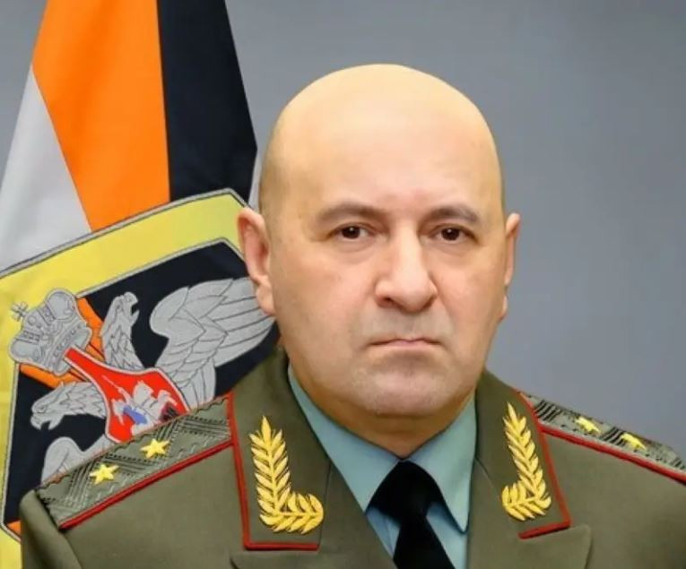 Trung tướng Igor Kirillov sinh năm 1970, được bổ nhiệm làm Tư lệnh Binh chủng hóa học (RKhBZ) của Lực lượng Vũ trang Nga kể từ tháng 4/2017. Theo hãng tin nhà nước Ukraine cho biết, cơ quan an ninh SBU đã thực hiện vụ ám sát này, với lý do Tướng Kirillov đã ra lệnh sử dụng vũ khí hóa học ở Ukraine. 