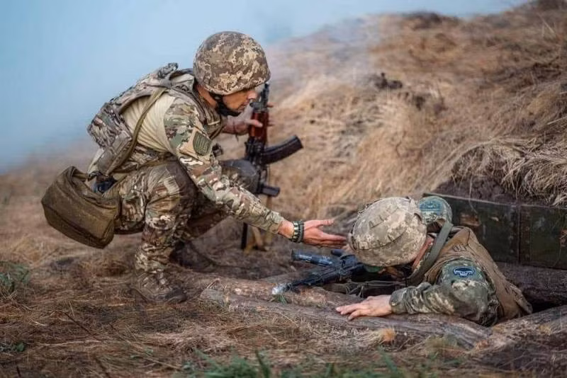 Theo các nhà phân tích quân sự độc lập đánh giá, những cáo buộc của các chuyên gia quân sự phương Tây nhằm vào quân đội Ukraine thực sự không thuyết phục. Vì cái gọi là phương pháp tác chiến chung của quân đội NATO phải có điều kiện tiên quyết.