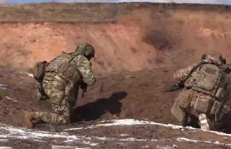 Cuộc chiến ở Ukraine không thể diễn ra theo cách này. Trước tiên, chiến dịch phiêu lưu quân sự của Ukraine tại Kursk đã thất bại. Tại sao phải tiếp tục phiêu lưu ở Belgorod? “Ánh sáng” của Belgorod không thể “che lấp” sự thật tồi tệ của Donbass...