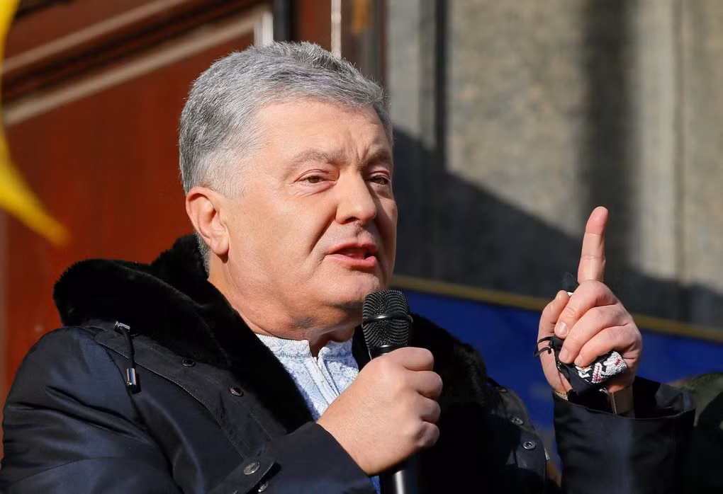 Cựu Tổng thống Ukraine, ông Petro Poroshenko cho rằng, Kiev đừng mơ tưởng có thể sống sót bằng cách trung lập, Nga chắc chắn sẽ “nuốt chửng” Ukraine; còn Tổng thống Putin đã từng nói rằng, một cuộc chiến tranh kéo dài cả trăm năm có thể xảy ra. Điều này có nghĩa là RFAF sẽ không dừng lại, cho đến khi Ukraine bị phá hủy hoàn toàn.