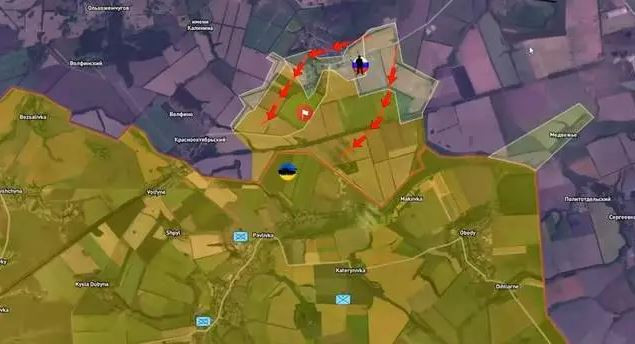 Trong khi đó, hoạt động phản công của Quân đội Nga tại Kursk chưa có dấu hiệu dừng lại. Trước đó, cuộc phản công giai đoạn 1 của Quân đội Nga đã phải tạm ngừng, khi họ phải tập trung loại bỏ nguy cơ bị quân Ukraine tấn công từ bên sườn vào lực lượng phản công ở làng Novy Put, quận Glushkovsky. 