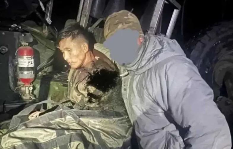 Phía Cơ quan Tình báo Quốc gia Hàn Quốc thậm chí còn công bố những bức ảnh trên internet được cho là chụp một lính Triều Tiên bị bắt. Tuy nhiên, ISW không thể xác nhận tính xác thực của những bức ảnh này. 