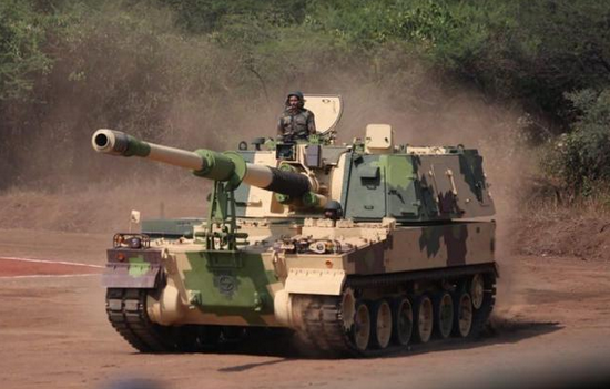 Bên cạnh việc triển khai lựu pháo M777, Quân đội Ấn Độ cũng tiết lộ hồi đầu tháng rằng, họ đã triển khai một tiểu đoàn lựu pháo tự hành K9 nhập từ Hàn Quốc ở phía đông khu vực tranh chấp Ladakh.