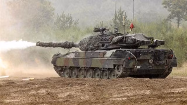 Dù đã ra đời hơn 20 năm, nhưng Leopard 2A6 do Đức sản xuất, vẫn được coi là xe tăng chiến đấu chủ lực hiện đại. Nó có một số lợi thế so với xe tăng Nga, bao gồm khả năng sống sót cao hơn của tổ lái, pháo tiên tiến, hệ thống điều khiển hỏa lực, các loại giáp khác nhau, các loại đạn pháo và thậm chí cả động cơ mạnh mẽ và hiệu quả. 