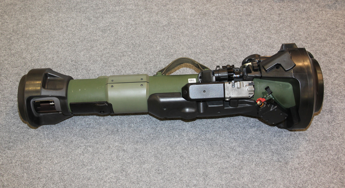 Ngoài tên lửa Javelin do Mỹ cung cấp, loại tên lửa chống tăng hàng đầu do Anh / Thụy Điển hợp tác phát triển là NLAW, được viện trợ cho Ukraine, cũng phát nổ phía trên mục tiêu, tạo thành một luồng phản lực kim loại, để phá hủy lớp giáp trên cùng của mục tiêu. Đối với chế độ tấn công này, lớp giáp lồng như mái che vẫn vô dụng.