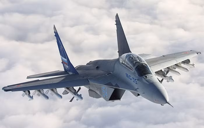 Có thông tin cho rằng MiG-35 có thể sử dụng toàn bộ các loại tên lửa dẫn đường và không dẫn đường mới nhất, giống như máy bay chiến đấu Su-35S và Su-57, cũng như các loại bom dẫn đường có độ chính xác cao mới nhất, bao gồm một số loại bom lượn có điều khiển UMPK. 