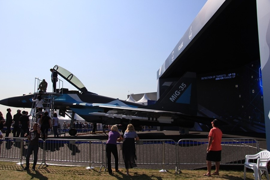 Đại diện của UAC tuyên bố rằng, MiG-35 ban đầu được phát triển bằng cách sử dụng công nghệ máy bay chiến đấu thế hệ thứ năm và vật liệu được sử dụng trong việc chế tạo máy bay chiến đấu trên tàu sân bay. Ngoài ra, nó được thiết kế đặc biệt cho các hoạt động trong các khu vực xung đột vũ trang cường độ cao và trong điều kiện phòng không dày đặc và hiện đại của đối phương.