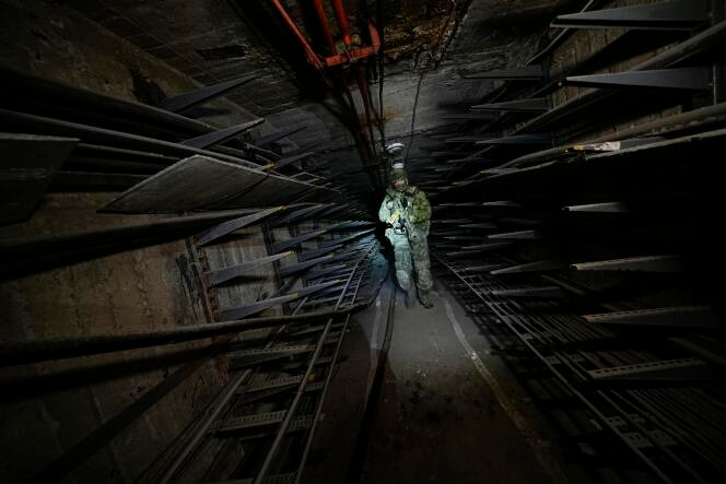 Lý do Quân đội Nga tấn công Avdeevka thất bại không phải do quân Ukraine vượt trội về quân số hay chiến thuật, mà do quân đội Ukraine đã xây dựng những công sự kiên cố và hệ thống đường hầm dưới lòng đất tại đây trong suốt 8 năm qua; nên cuộc tấn công của Nga gặp khó khăn. 