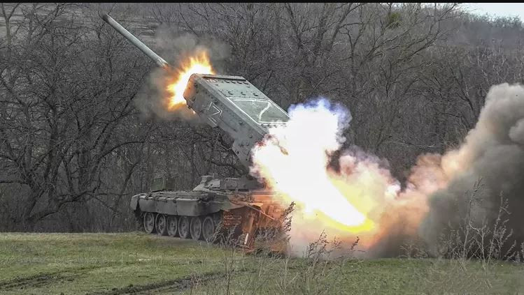 Hiện tại, nếu Quân đội Ukraine không thể phá hủy các trận địa pháo do Quân đội Nga triển khai, đang khống chế các con đường tiếp viện cho lực lượng phòng ngự trong thành phố; thì việc quân Ukraine hết đạn và lương thực chỉ là vấn đề thời gian.