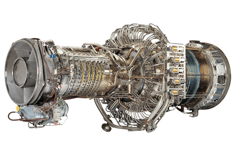 Nhưng ưu điểm nổi bật của động cơ tuabin khí là có khối lượng và kích thước nhỏ gọn nhưng cho công suất cực mạnh; chỉ số công suất riêng (mã lực/kg) của loại động cơ này, lớn gấp hàng chục lần động cơ diesel. Tuy nhiên các động cơ tuabin khí tiêu tụ rất nhiều nhiên liệu so với động cơ piston truyền thống.